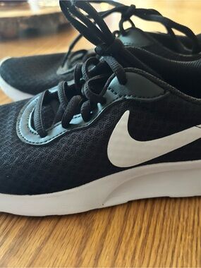 Brand new Girls Nike Black and White Running Sneakers